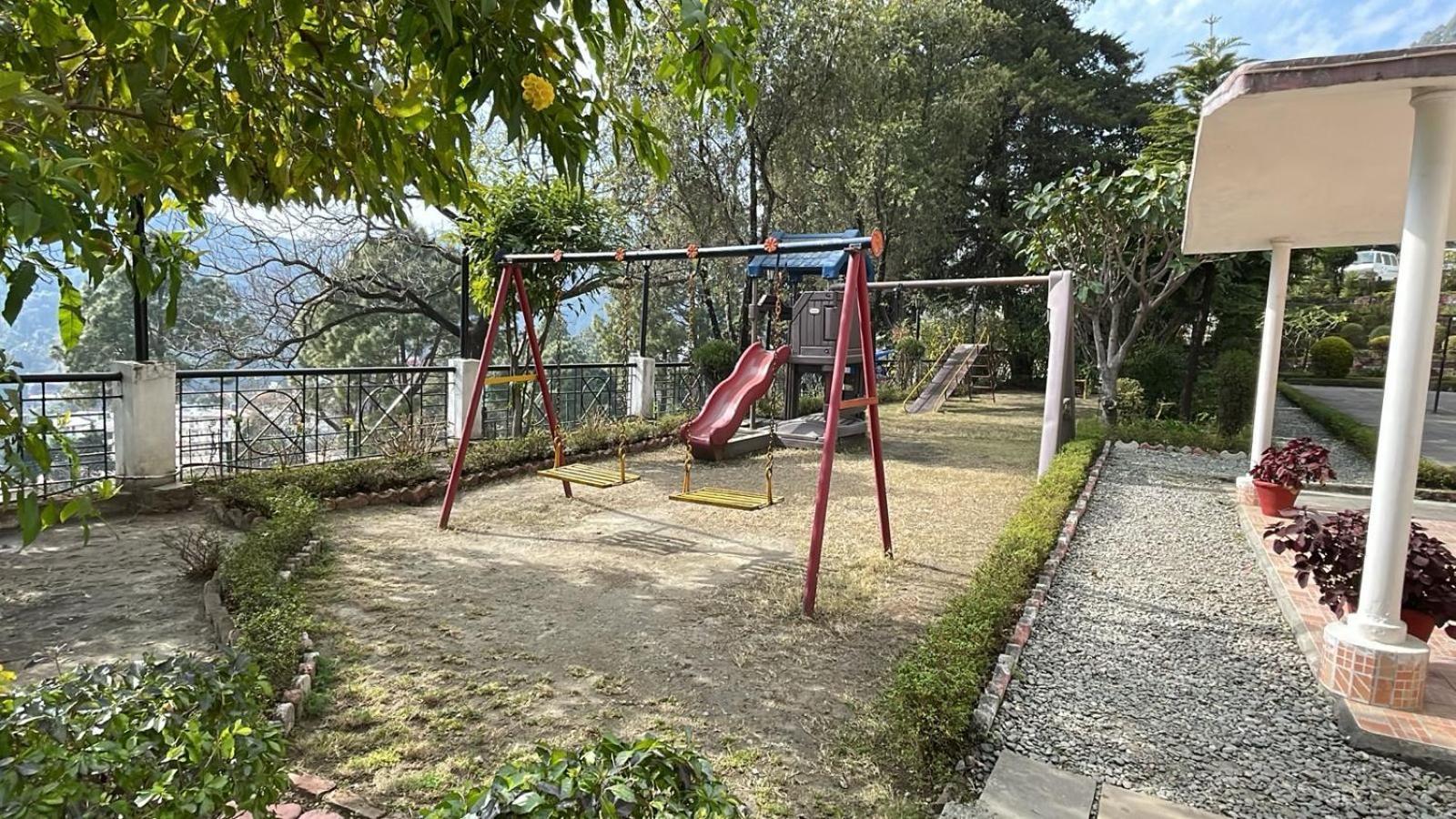 8Fold-Pinecrest By Larisa, Bhimtal Hotel Exterior photo