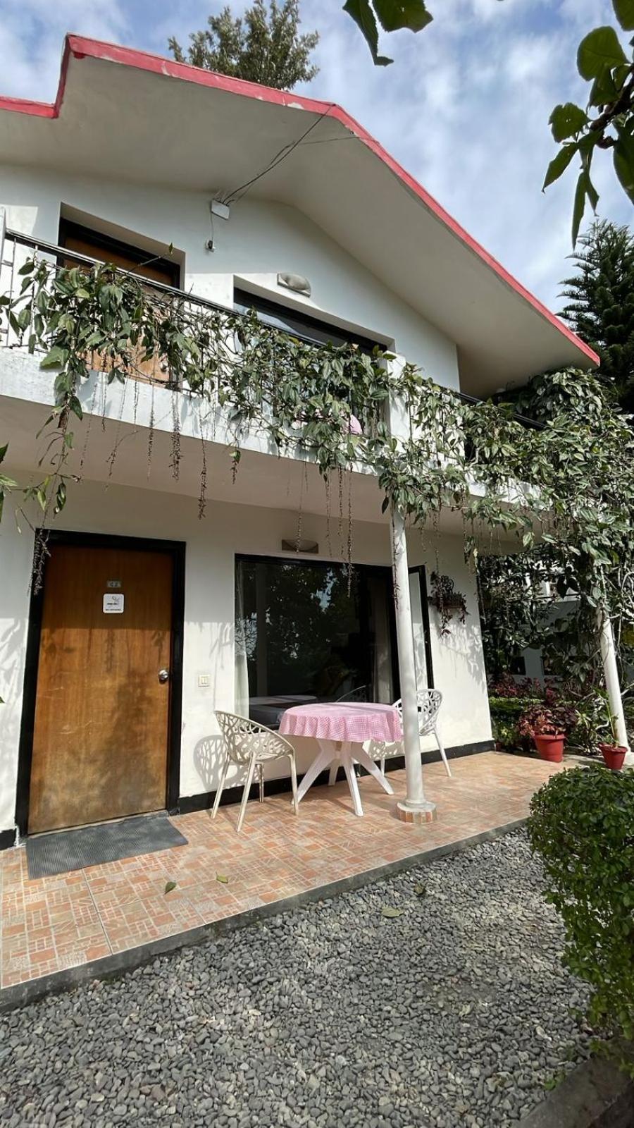 8Fold-Pinecrest By Larisa, Bhimtal Hotel Exterior photo